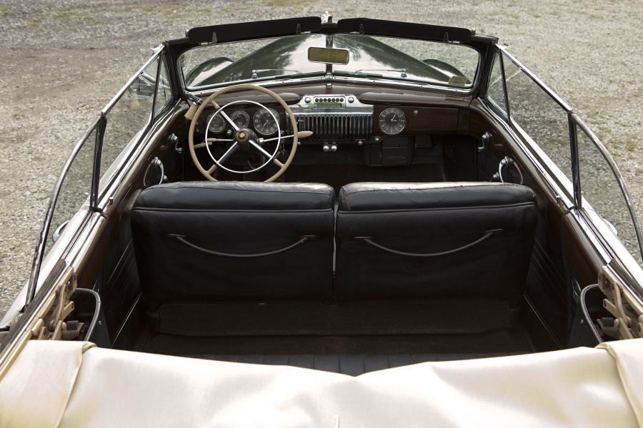  Cadillac Series 62 Convertible Coupe 1942 года  (фото 27 из 48)